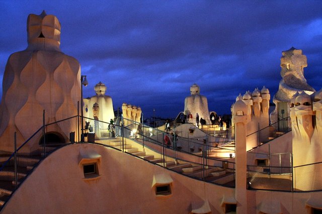 20081123_barcelonatrip_79_casa_mila1
